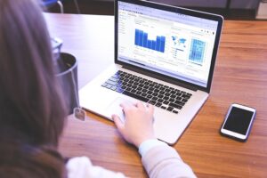 Digitalización vs. Gestión manual_ ¿Qué gana tu empresa_
