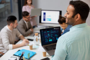 ¿Qué debe incluir un software moderno de mantenimiento industrial